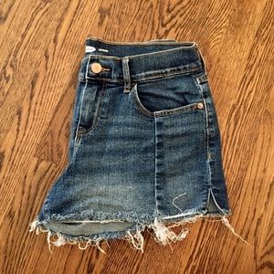 Regular Washed Boyfriend Jean Shorts